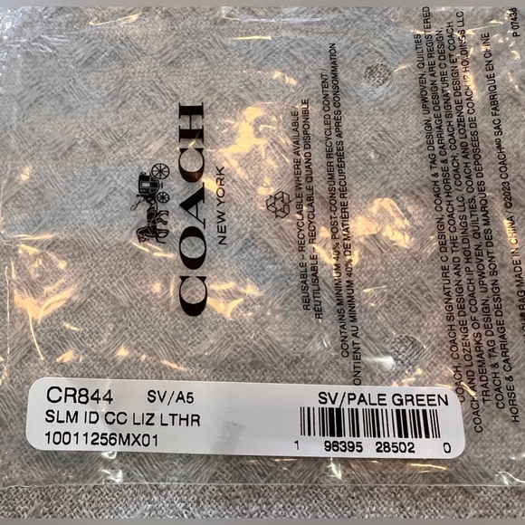 NWT, gorgeous Coach Slim ID Card Case in pale green with silver pinmount logo - Picture 9 of 13
